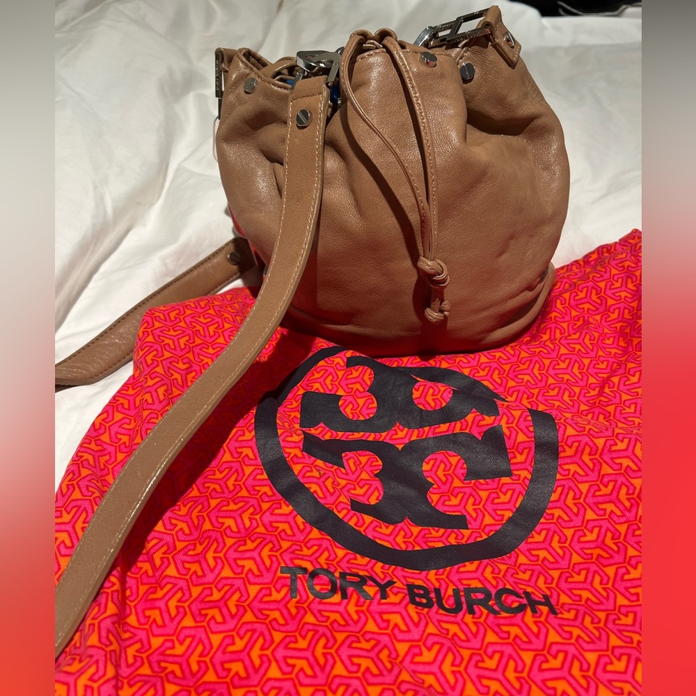 Tory Burch Nude/Tan Bucket Bag with Silver Hardware